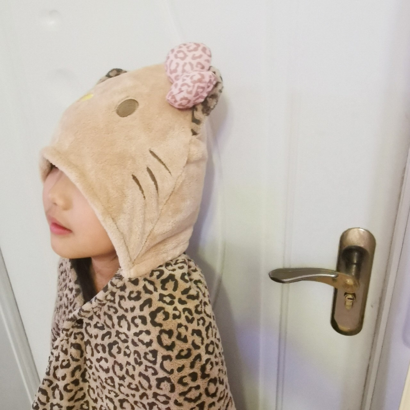 Shuangli Originalna nova deka s kapuljačom s leopard uzorkom za kupanje KT deka, šal i deka za odmor, crtani film sladak