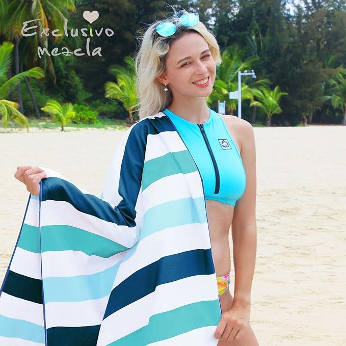 Plažni ručnik s dvostrukim prugama i tiskom, upijajući mikrovlakno, 200-300 g/m2, 150D