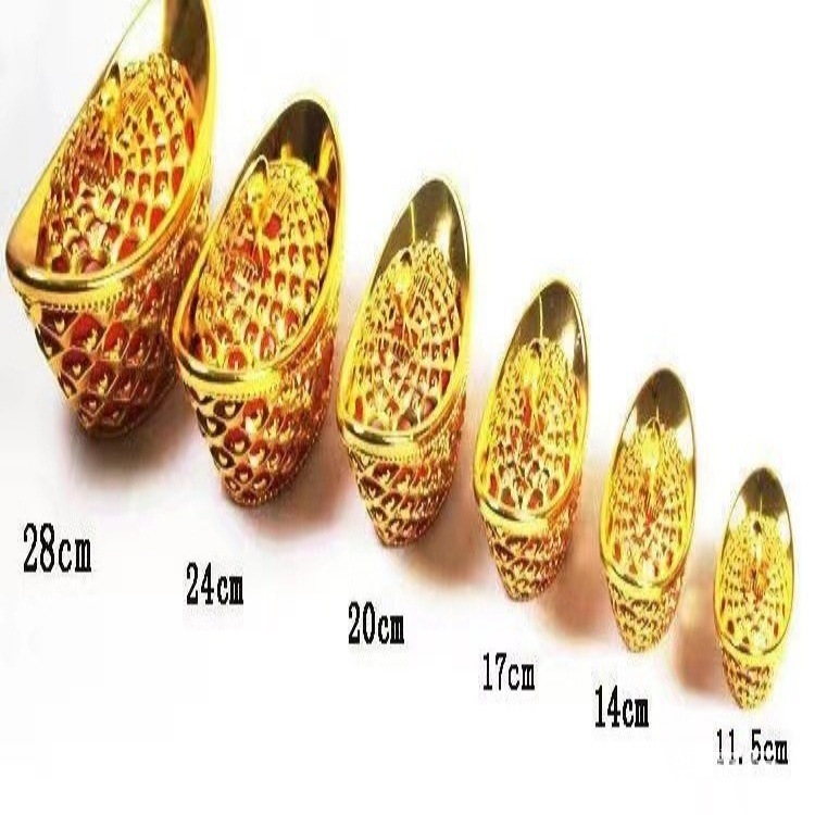 Prazan zlatni ingot ukras - plastična kutija za slatkiše, rekvizit za dnevni boravak i pozornicu, s mašnicom i torbom