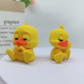 Figurina de rață în formă de inimă, poziție așezată, design modern minimalist, imprimare 3D, material plastic; fără personalizare; cadou personal pentru decorul casei