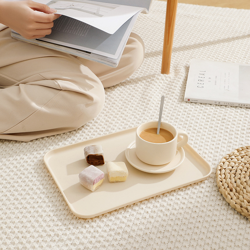 Ins stiliaus stačiakampė serviravimo padėklas restoranams, plastikas PP + kviečių šiaudai, šiaurės dizainas