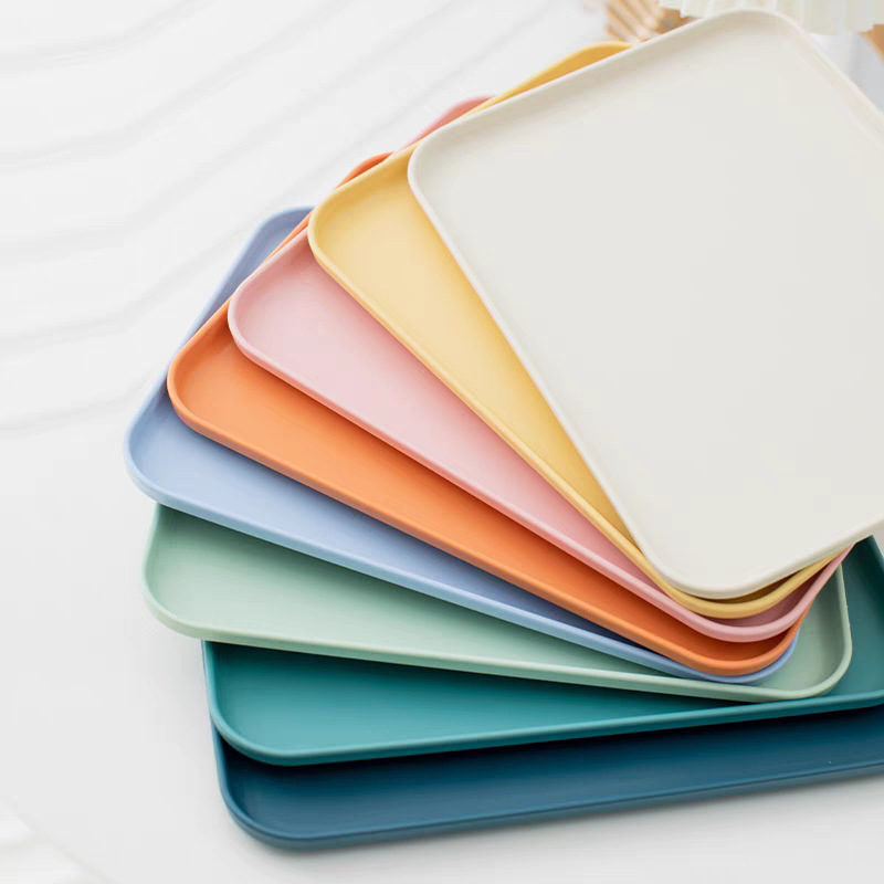 Ins stiliaus stačiakampė serviravimo padėklas restoranams, plastikas PP + kviečių šiaudai, šiaurės dizainas