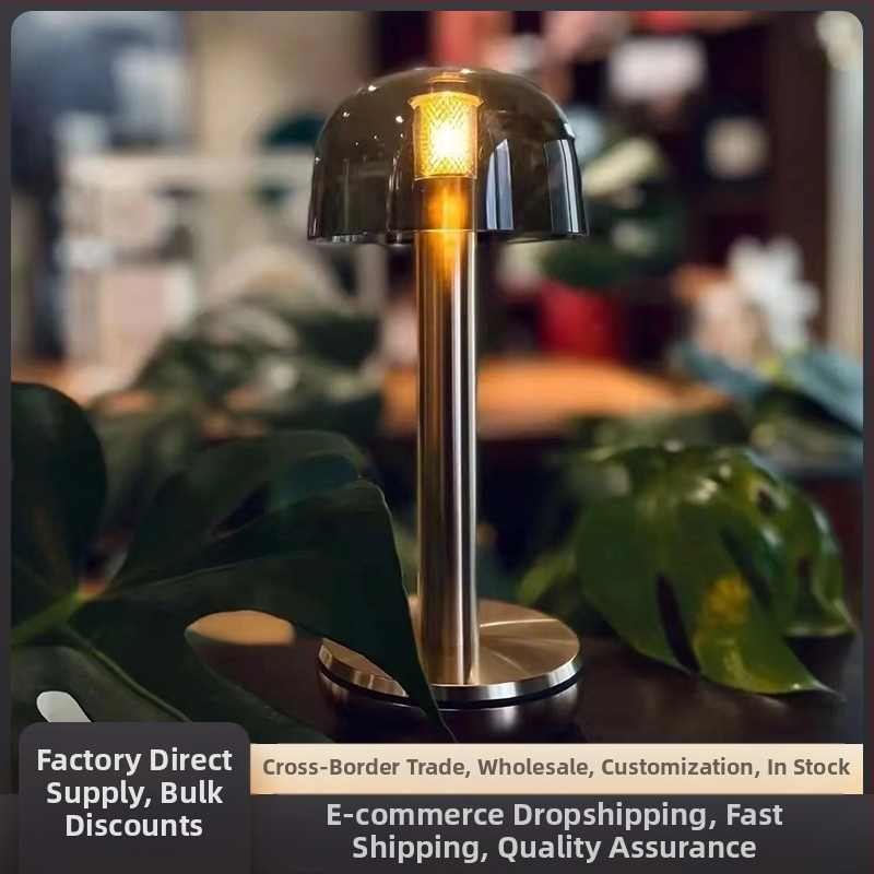 Atjaunojama bar lampiņa ar skārienvadību un bezvadu uzlādi; metāla konstrukcija; spriegums līdz 36V