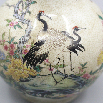 Vază din porțelan alb, motif pin și crane, stil chinezesc, ornament antic