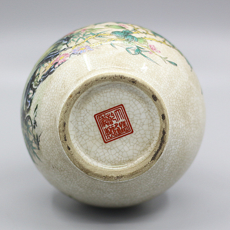 Vază din porțelan alb, motif pin și crane, stil chinezesc, ornament antic