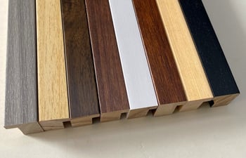 Pušies medžio masyvo rėmas — peizažo paveikslų ir Kinijos kaligrafijos rėmas; šiuolaikinio minimalistinio stiliaus; tinka svetainei, miegamajam, studijai, lauke, restoranui, voniai, įėjimui, balkonui, komercinėms patalpoms