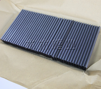 Metaliniai vinys aksesuarams, mechaniniu būdu apdirbti, neimportuoti