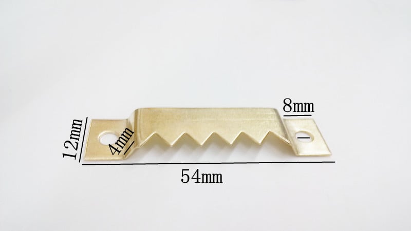 Μονόπλευρη οδοντωτή κρεμάστρα για κορνίζες, σίδηρος, ηλεκτροπλατίωση, μάρκα QJ, μοντέλο 06