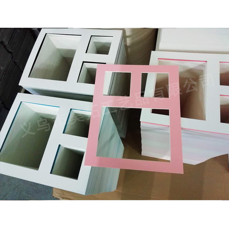 Medinis nuotraukų rėmelis su kartono įdėklu, mechaninė gamyba, kryžminis siuvinėjimas, modernus minimalistinis stilius balkono apdailai