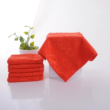 Esküvői ajándék négyzet alakú törölköző, szuperfinom szálból, 260 g, szál 40, négyzet alak, nedvességfelszívódás 5–10 s