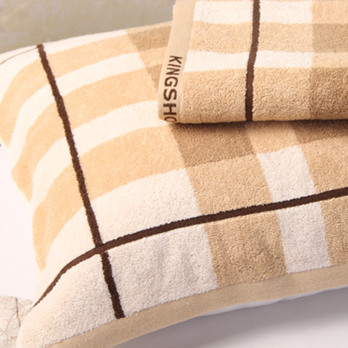 KINGSHORE pagalvės uždanga – su logotipu, 100% medvilnė, britiškas languotas raštas