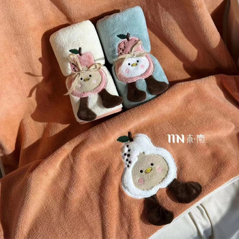 Set ručnika Coral Fleece (ručnik i ručnik za lice) s kapom za tuširanje, 150D vlakna, težina 80–100 g, ušiveno i istaknuto, jednostavno tkanje