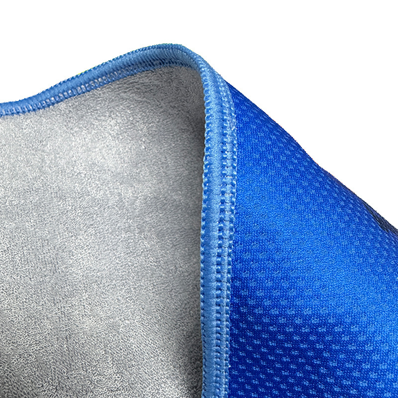 Спортна кърпа за фитнес — микрофибър, персонализирано лого, абсорбция 5–10 сек, антибактериално и охлаждащо, 430gsm