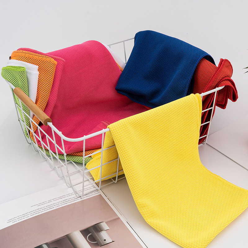 Spordirätik jahutava efektiga – mikrofiibersegu, imendumine 0–5 s, logoga kohandamine