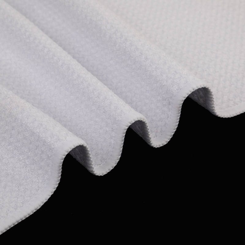 Prosop de sport cu logo brodat personalizabil — fibră ultrafină, 70 g, absorbție rapidă 5-10 s