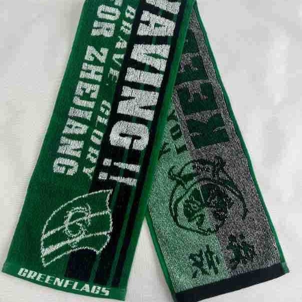 Prosop sport din bumbac 100% cu țesătură jacquard, 145 g, construcție din fir, absorbție 0–5 s