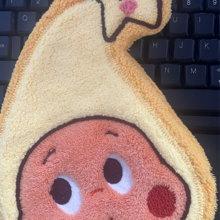 Prosop de mână cu design drăguț Star Man, pentru agățat, absorbant și uscare rapidă. Material: fleece coral; fir: 150D; greutate: 30–50 g; proces de producție: tivire, imprimare.