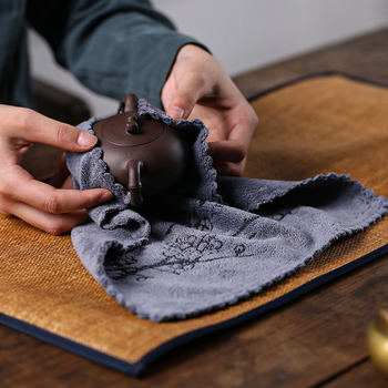 Teekäterätik teekannule ja teekaasadele (Materjal: keemiline kiud; Töötlemine ja kohandamine: Jah; Logo trükkimine: Jah; Kategooria: teekäterätik; Ilma teekannuta)