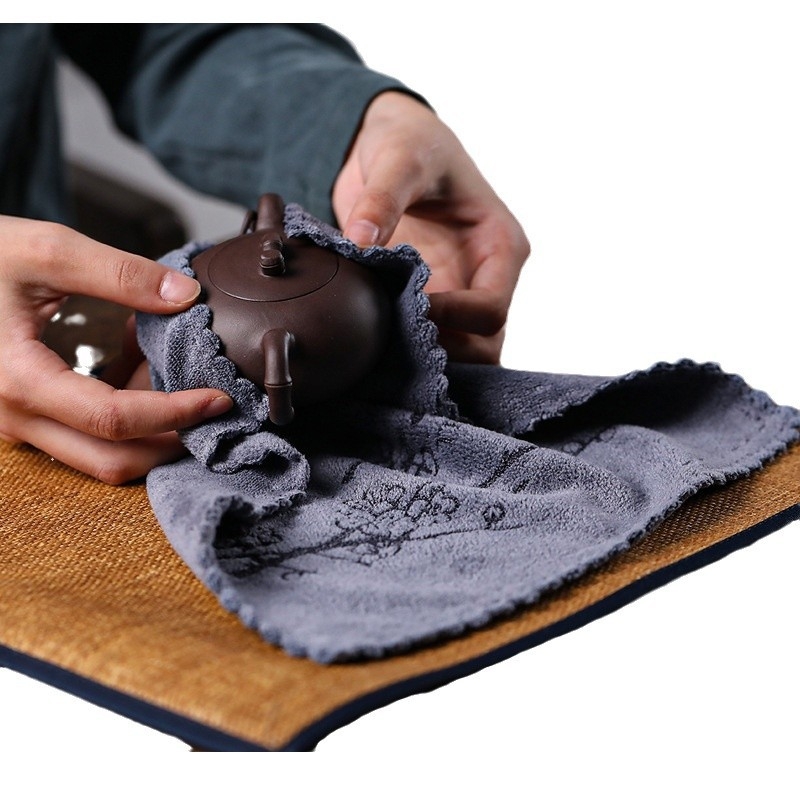 Teekäterätik teekannule ja teekaasadele (Materjal: keemiline kiud; Töötlemine ja kohandamine: Jah; Logo trükkimine: Jah; Kategooria: teekäterätik; Ilma teekannuta)