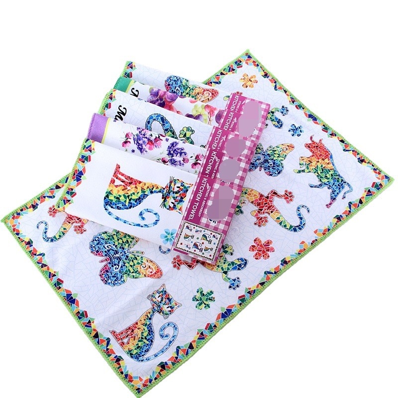 Mikrofiiberköögirätik kohandatud trükiga, 250 g/m², imavus 0–5 s