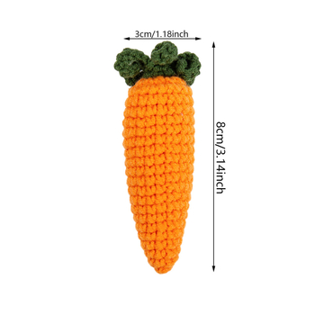 Tamborēts piekariņš burkāna formā no diega — rokas darbs, karikatūras stila, burkāna motīvs, pielāgojams