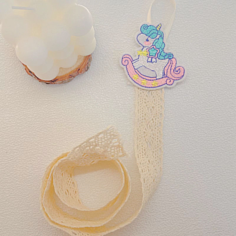 Organizator za kosu za djecu, zidni, s izvezenim jednorogom, platno, proljeće 2023