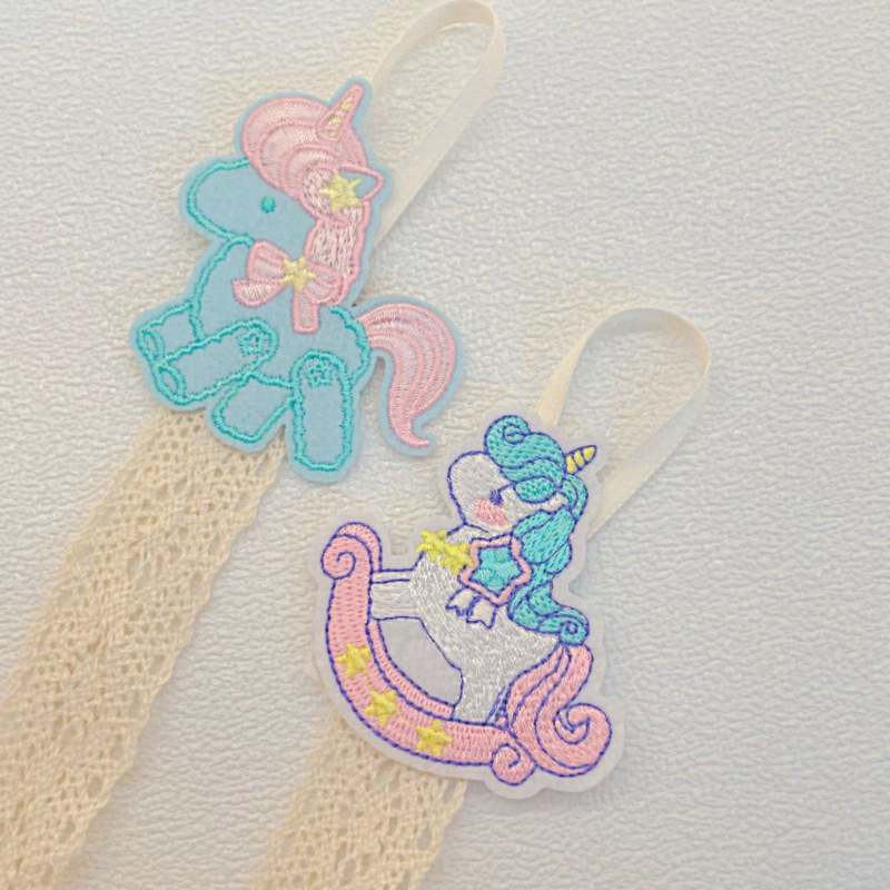 Organizator za kosu za djecu, zidni, s izvezenim jednorogom, platno, proljeće 2023