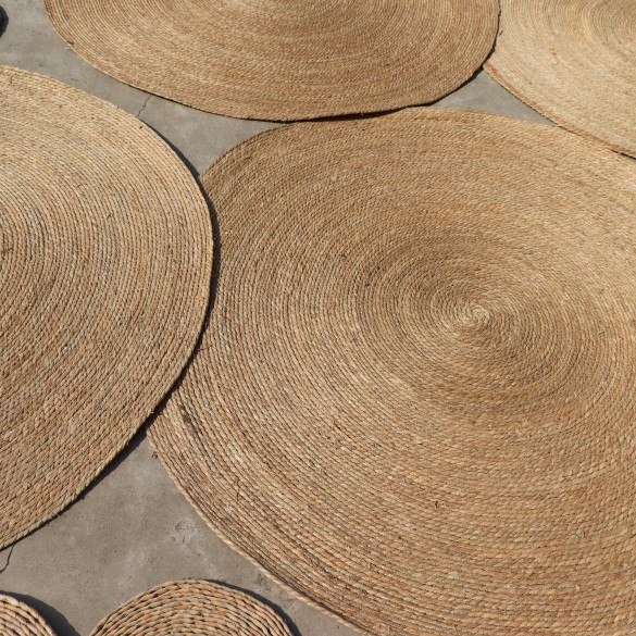 Covoraș rotund din paie, împletit natural cu sfoară de cattail, model uni, curățare cu aspirator, IN style