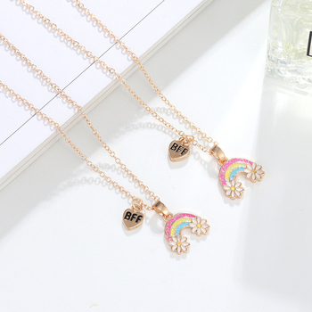 Gyerekeknek szánt ötvözet medálos nyaklánc, csepp olajos felülettel, rajzfilmszerű stílus, friss és édes