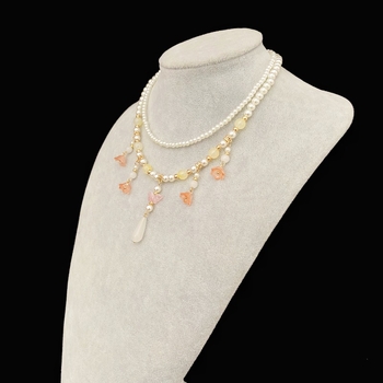 Műgyöngyökkel ellátott nyaklánc, kézzel készített golyós lánccal, organikus üvegmedállal, 2025 tavasz