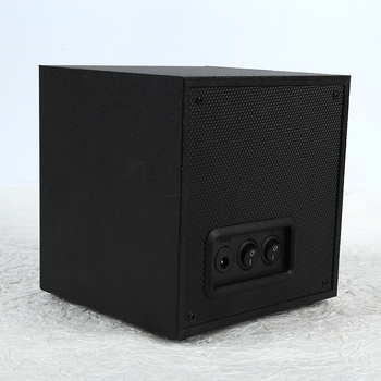 Függőleges automata órafelhúzó fa tokban, matt bőr kivitelezéssel, óra shaker