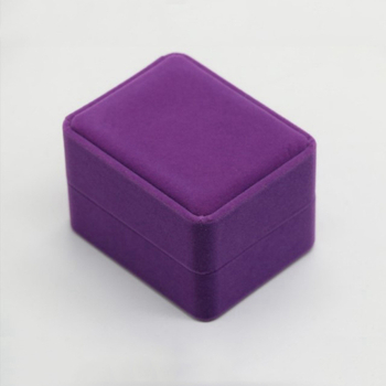 Óra- és ékszerdoboz velúr külső és belső, műanyag tok, flip-top fedél, testreszabható, importált