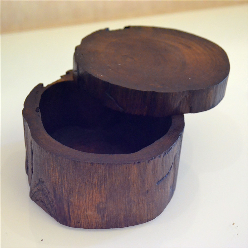 Cutie pentru bijuterii în stil sud-est asiatic, lemn masiv, rotundă