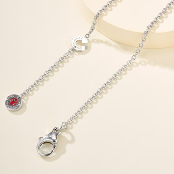 Nyaklánc Vgold anyagból, geometriai forma, keresztlánc, medál V gold, könnyed luxus stílus