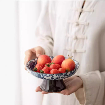 Porcelán gyümölcstál, vintage egyszerű stílus, 2023 szeptemberében bemutatva.