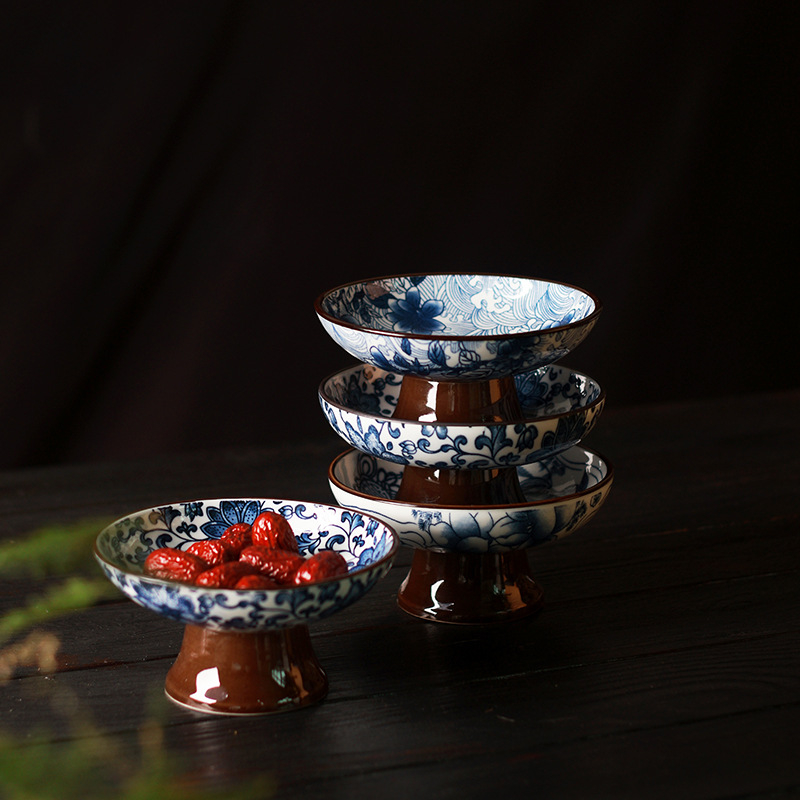 Porcelán gyümölcstál, vintage egyszerű stílus, 2023 szeptemberében bemutatva.