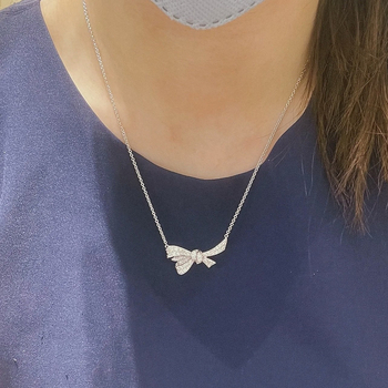 Colier cu fundă din argint S925, diamante complete, lanț obișnuit, stil lux ușor, lansare toamnă 2025