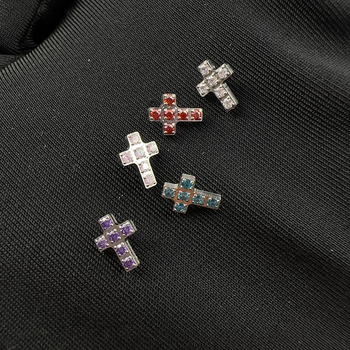 Геометрични кръстосани обици от титанова сплав G23 с диаманти 5A циркон, CNC огледално покритие