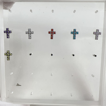 Геометрични кръстосани обици от титанова сплав G23 с диаманти 5A циркон, CNC огледално покритие