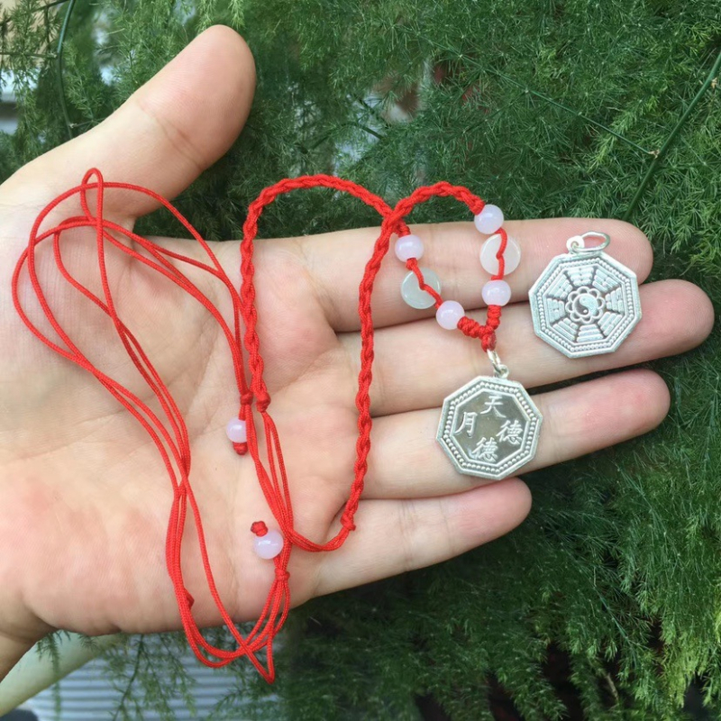 Náhrdelník s Bagua geometrickým príveskom v tvare tekvice, unisex, strieborný povrch, elektroplating, etnický štýl (Pôvod: Jinhua; Jar 2023)