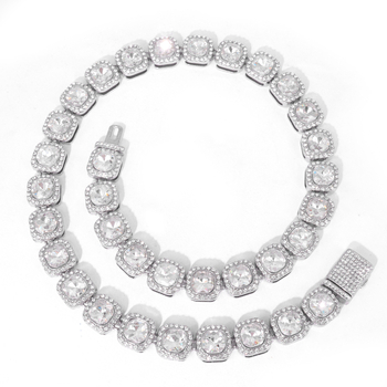 Náhrdelník s kubánskym reťazom, geometrický tvar, materiál: zliatina zinku, príves zo zliatiny zinku, elektroplátovanie