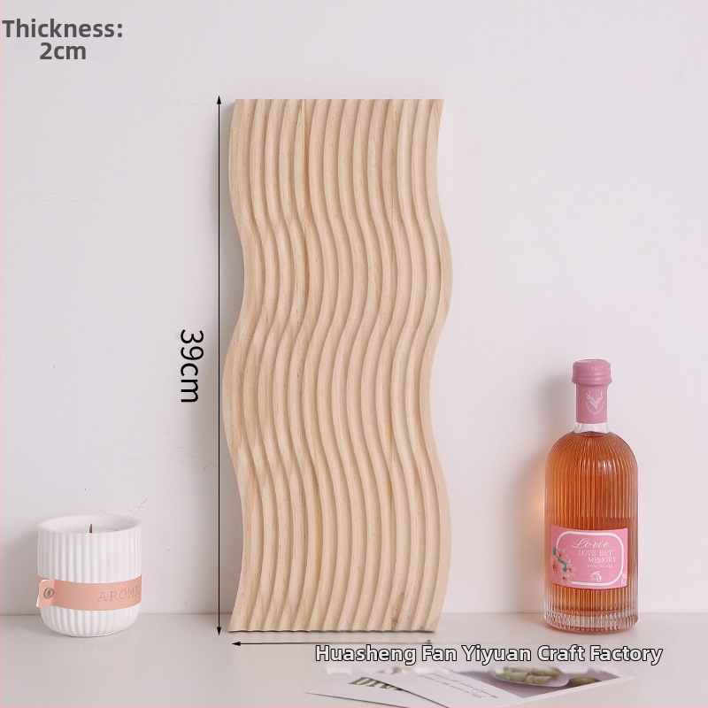 Nereguliarus medinis padėklas dekoracijoms ir laikymui, šiaurietiško stiliaus, rankomis piešta paviršius, dryžių raštas, skersmuo 11–13.9 cm.