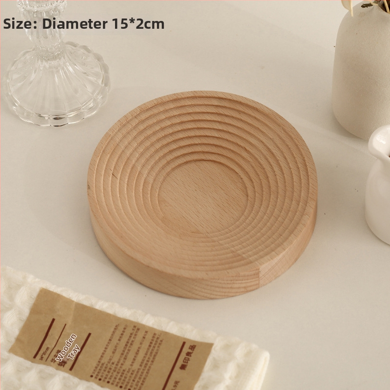 Nereguliarus medinis padėklas dekoracijoms ir laikymui, šiaurietiško stiliaus, rankomis piešta paviršius, dryžių raštas, skersmuo 11–13.9 cm.