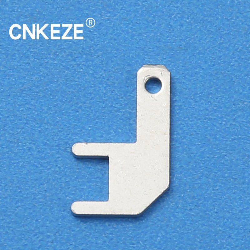 PCB tápellátó csatlakozó, dugaszolható/aljzat, modell 2.8 zászló alakú, sárgaréz ónos bevonattal