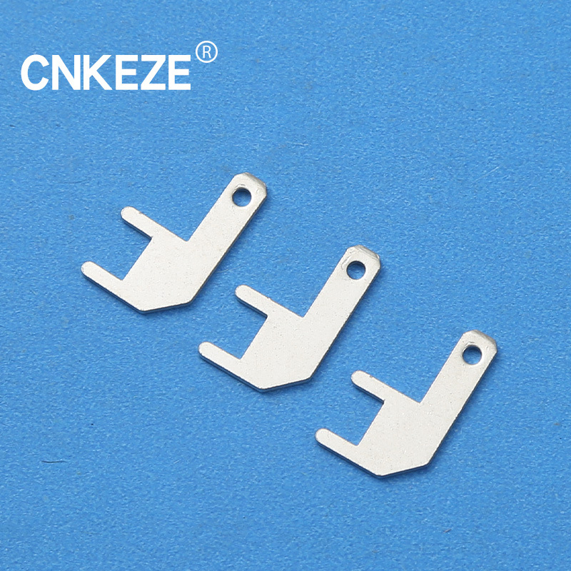 PCB tápellátó csatlakozó, dugaszolható/aljzat, modell 2.8 zászló alakú, sárgaréz ónos bevonattal