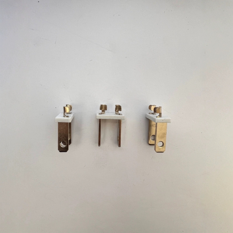 ASV spraudņa kontakta daļa uzlādei, integrēts divu kontaktu iekšējais rāmis, lodēti kontakti, modelis 005, zīmols Yishun