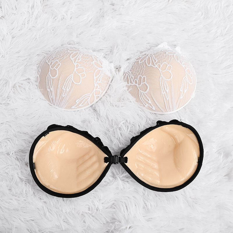 Лепенка за бюст с дантела, удебелена, гел лепило, кръгла форма, събиране и против разпространяване, без презрамки