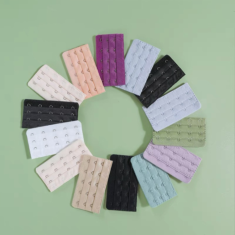 Krūtinėlės plėtiklis su keturiomis eilių kabliukais, nugaros užsegimas, medvilninis minkštas pečių diržas; Medžiaga: medvilnė; Modelis: 19556321548; Išleidimas į rinką: vasara 2024; Apdorojimo ciklas: 30