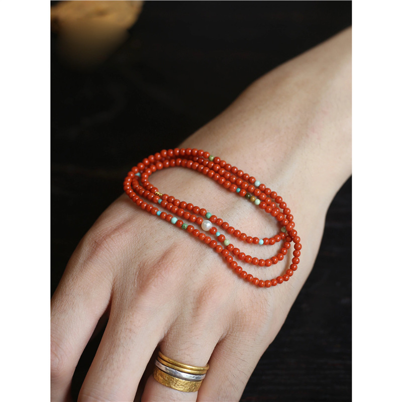 Гривна от агат — ръчна изработка, женски фееричен стил, свеж и сладък, пролет 2025