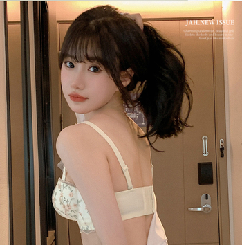 Безжичен бюстгальтер с дантела, чашка 3/4, нейлонова основа, памучна подплата 70–80%, откачващи се двойни презрамки